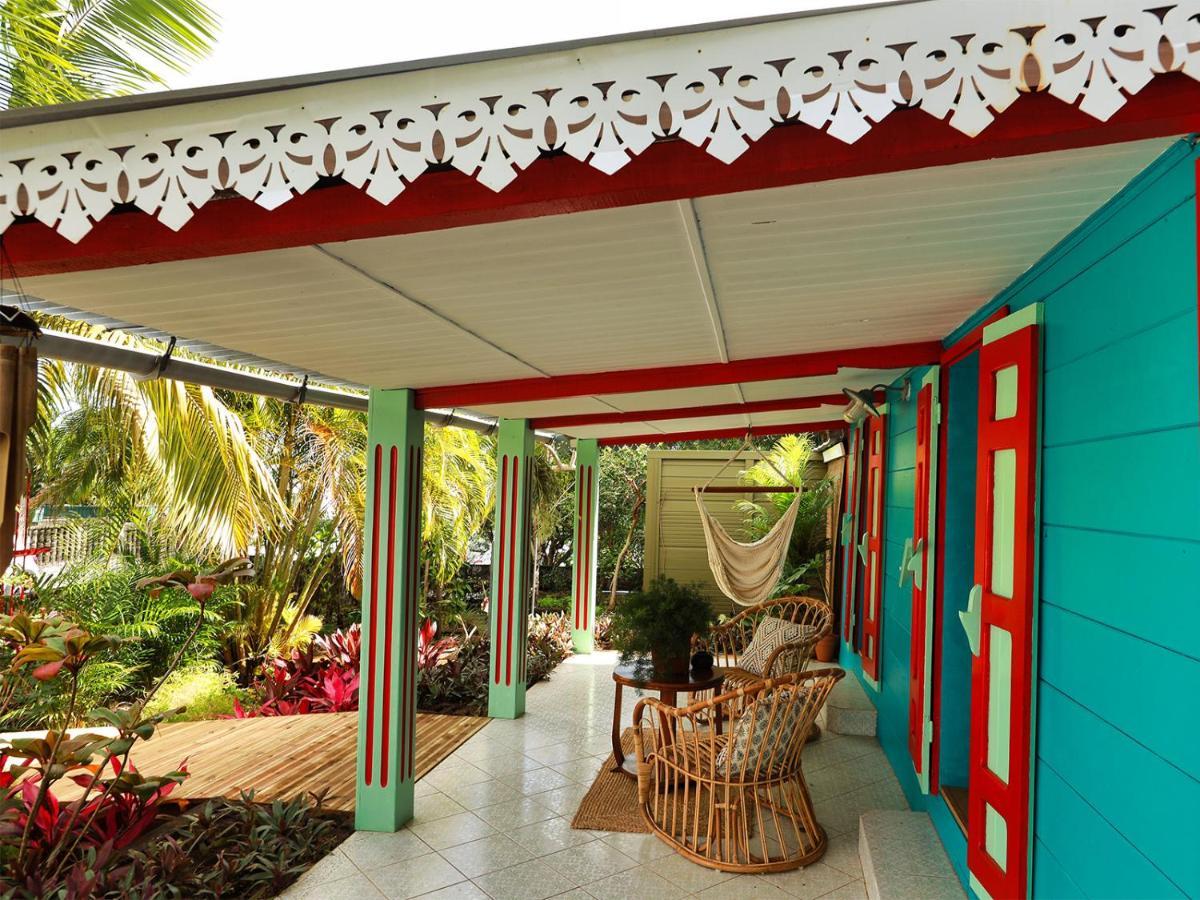 L'Incroyable Maison De Mamie Mechant Saint-Philippe Exterior photo